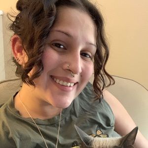 Meet your Posher, Julia